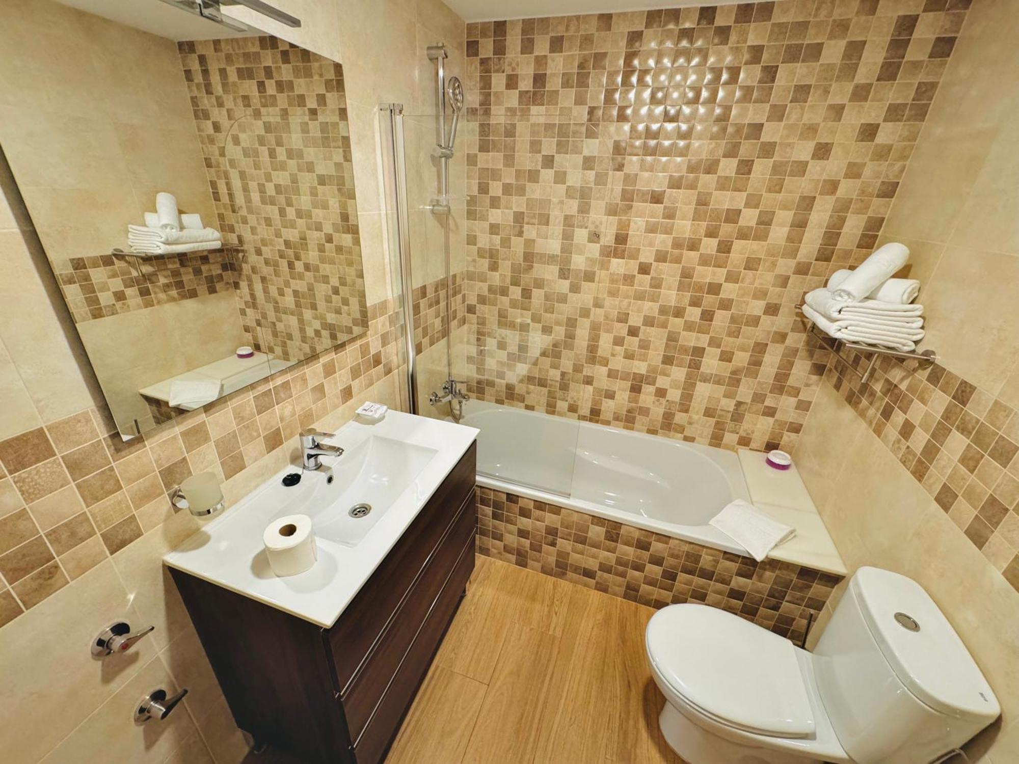 Pueblo Evita Premium Suites 贝纳尔马德纳 外观 照片